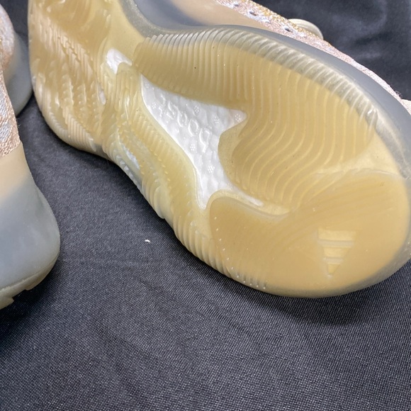 Yeezy 380 pepper - Picture 5 of 9